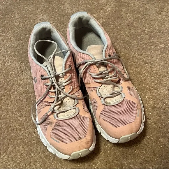 On Running Cloud 5 Rose Shell Running Shoes Size 8 Women's - Picture 3 of 7